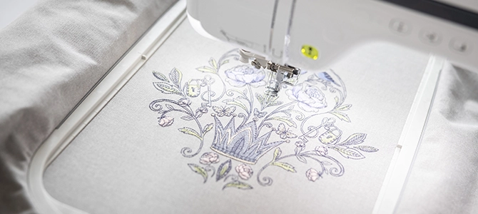 Spacieuse aire de broderie